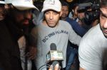 Salman Khan snapped at airport in Mumbai on 24th March 2013 (20).JPG